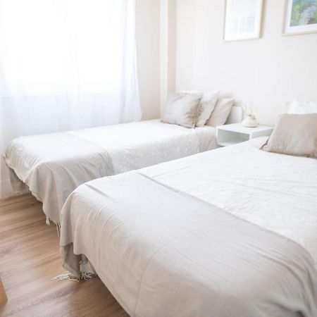 Samil Playa Sur Apartment Vigo Bagian luar foto