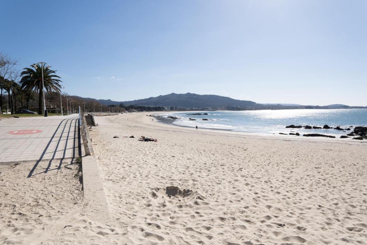 Samil Playa Sur Apartment Vigo Bagian luar foto