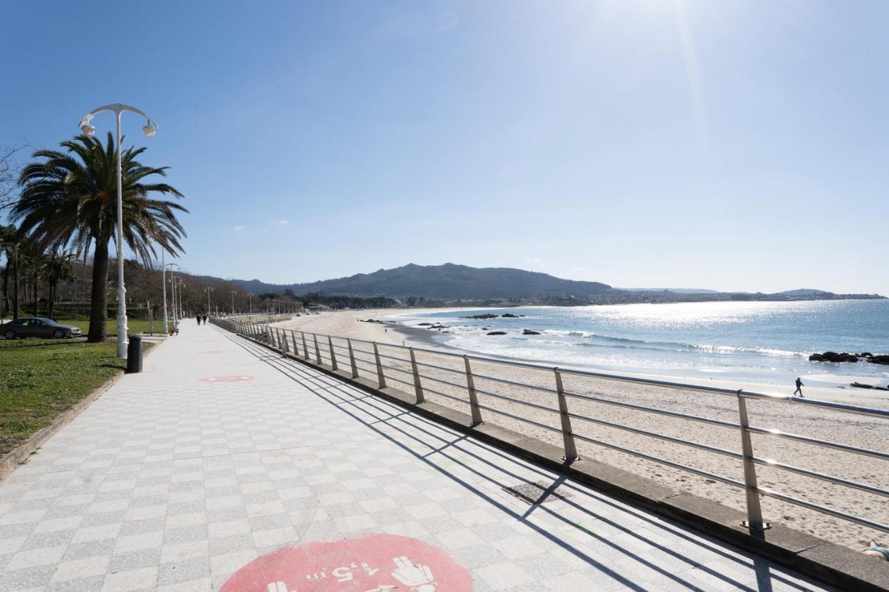 Samil Playa Sur Apartment Vigo Bagian luar foto