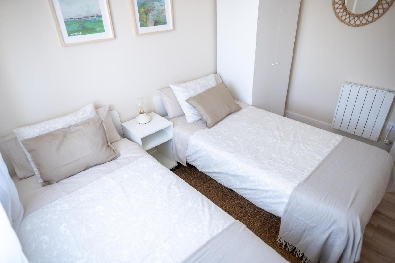 Samil Playa Sur Apartment Vigo Bagian luar foto