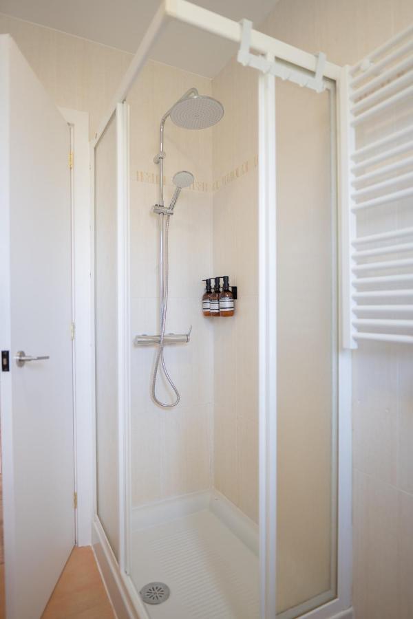 Samil Playa Sur Apartment Vigo Bagian luar foto
